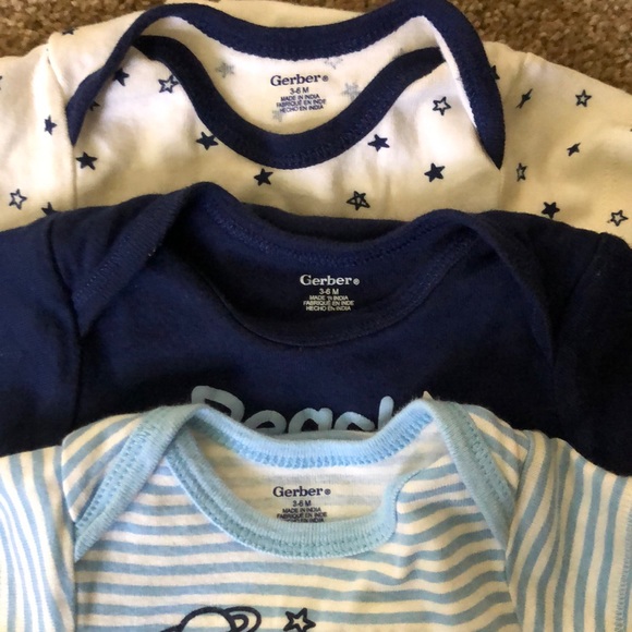 Set of 7 onesies size 3-6months - Picture 2 of 7